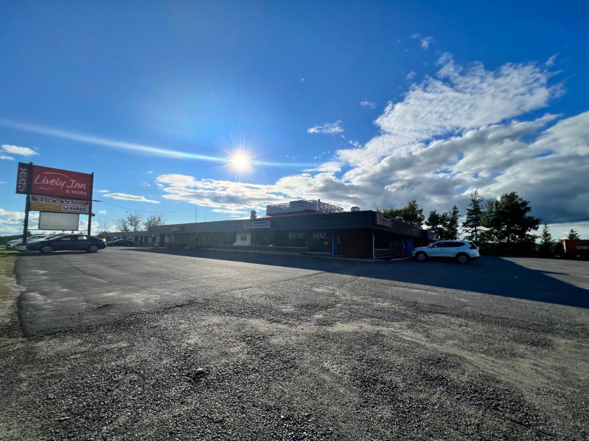 Lively Inn And Suites - Sudbury Naughton Экстерьер фото