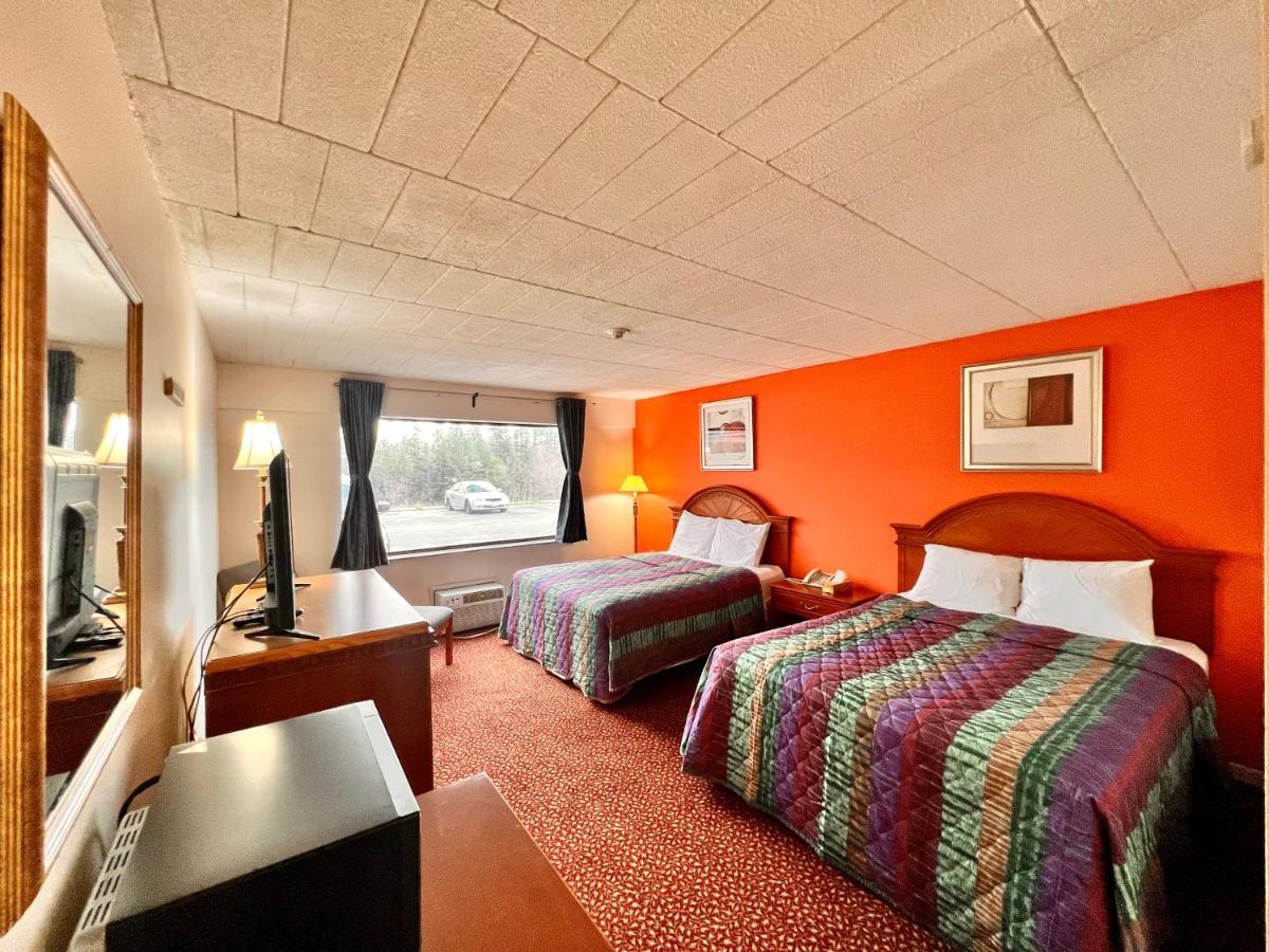 Lively Inn And Suites - Sudbury Naughton Экстерьер фото