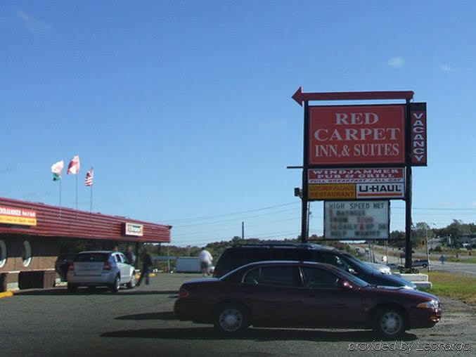 Lively Inn And Suites - Sudbury Naughton Экстерьер фото